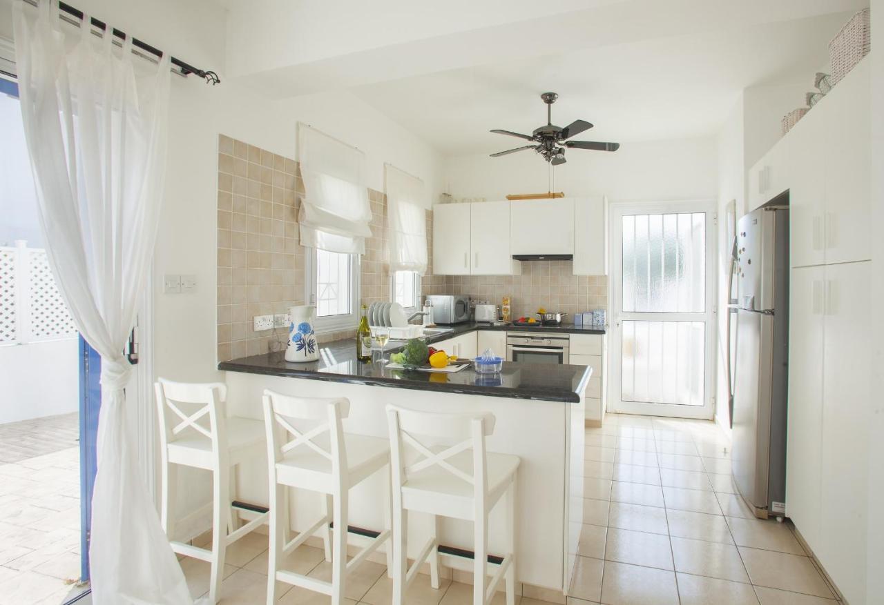 Mimoza Seafront Villa Protaras Ngoại thất bức ảnh